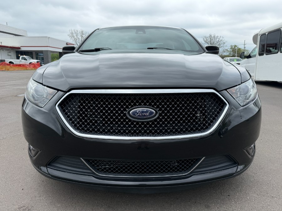 2013 Ford Taurus SHO photo