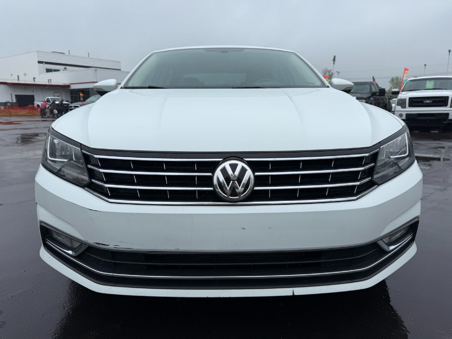 2016 Volkswagen Passat 4dr Sdn 1.8T Auto SEL PZEV photo