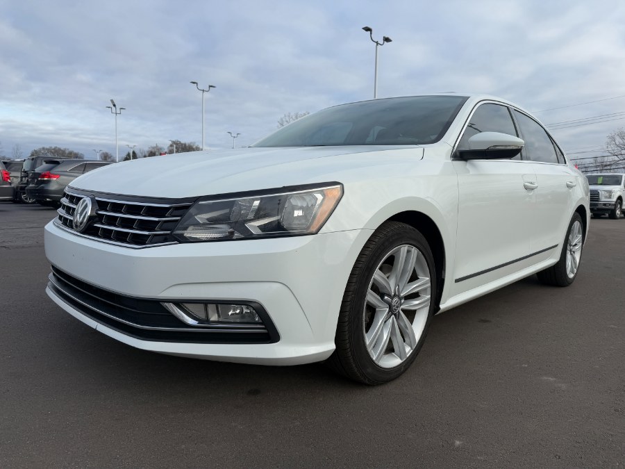 2016 Volkswagen Passat 4dr Sdn 1.8T Auto SEL PZEV photo