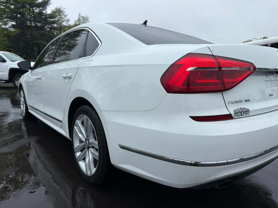 2016 Volkswagen Passat 4dr Sdn 1.8T Auto SEL PZEV photo