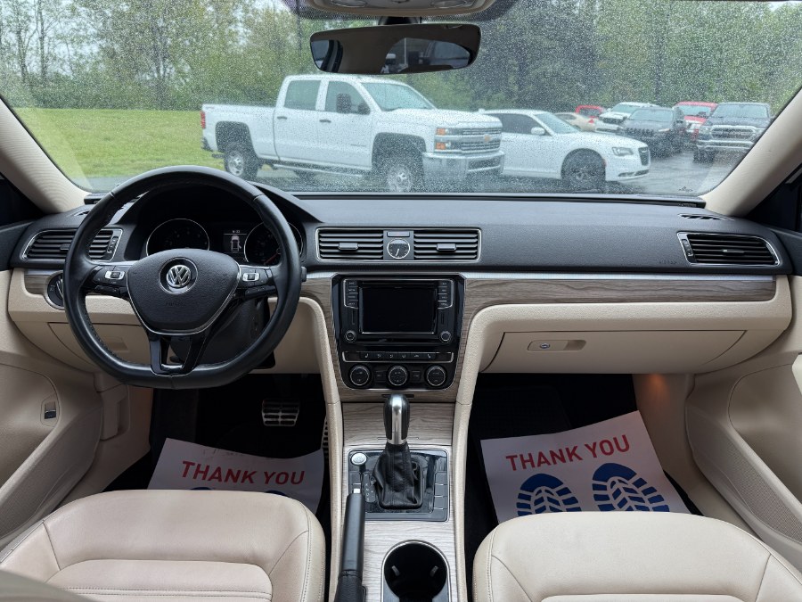 2016 Volkswagen Passat 4dr Sdn 1.8T Auto SEL PZEV photo
