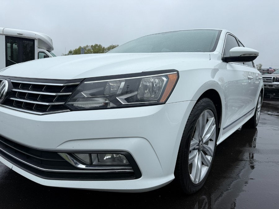 2016 Volkswagen Passat 4dr Sdn 1.8T Auto SEL PZEV photo