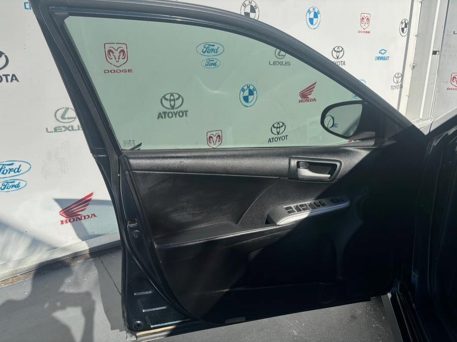 2014 Toyota Camry L photo