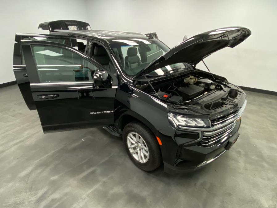 2021 Chevrolet Suburban 4WD 4dr LT photo