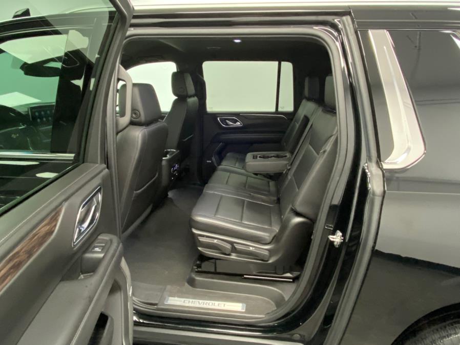 2021 Chevrolet Suburban 4WD 4dr LT photo