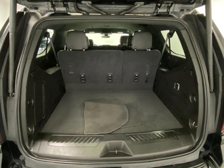 2021 Chevrolet Suburban 4WD 4dr LT photo