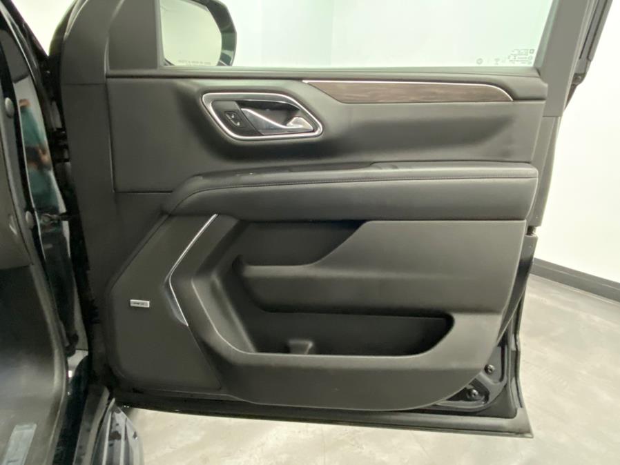 2021 Chevrolet Suburban 4WD 4dr LT photo