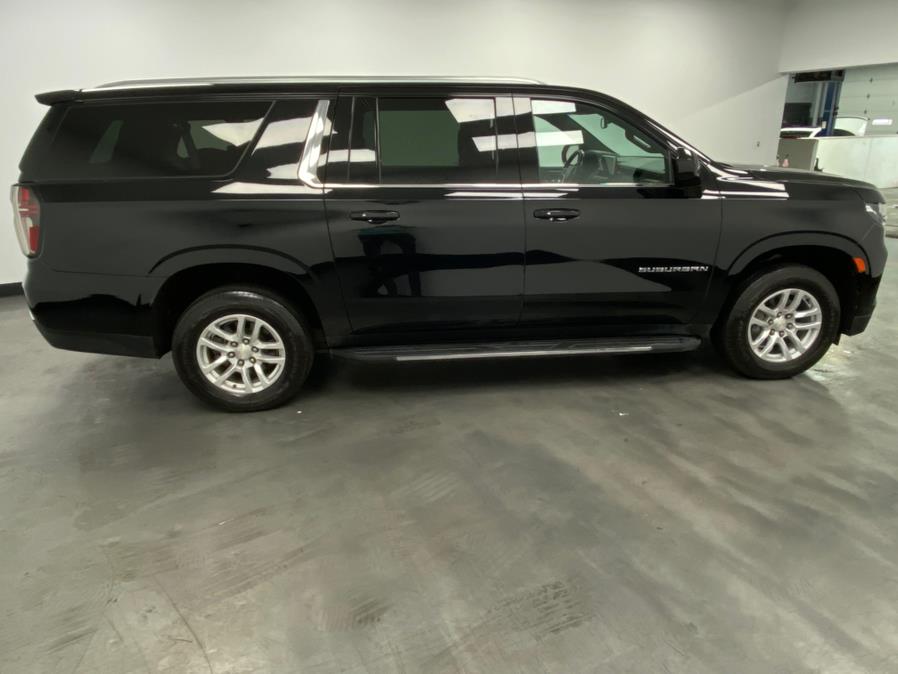 2021 Chevrolet Suburban 4WD 4dr LT photo