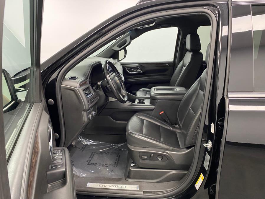 2021 Chevrolet Suburban 4WD 4dr LT photo