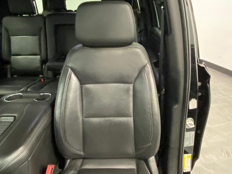 2021 Chevrolet Suburban 4WD 4dr LT photo