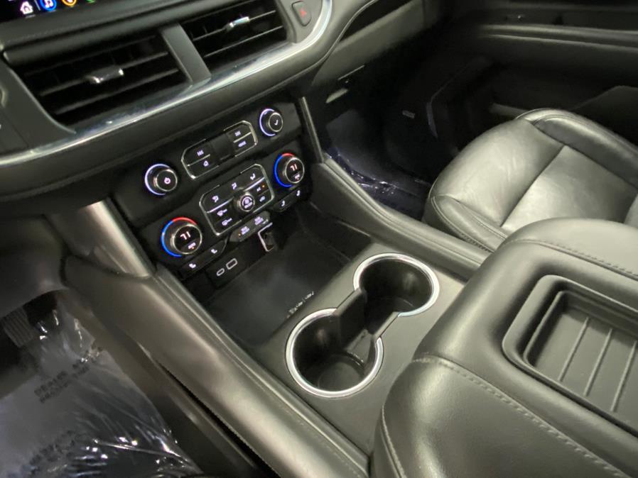 2021 Chevrolet Suburban 4WD 4dr LT photo