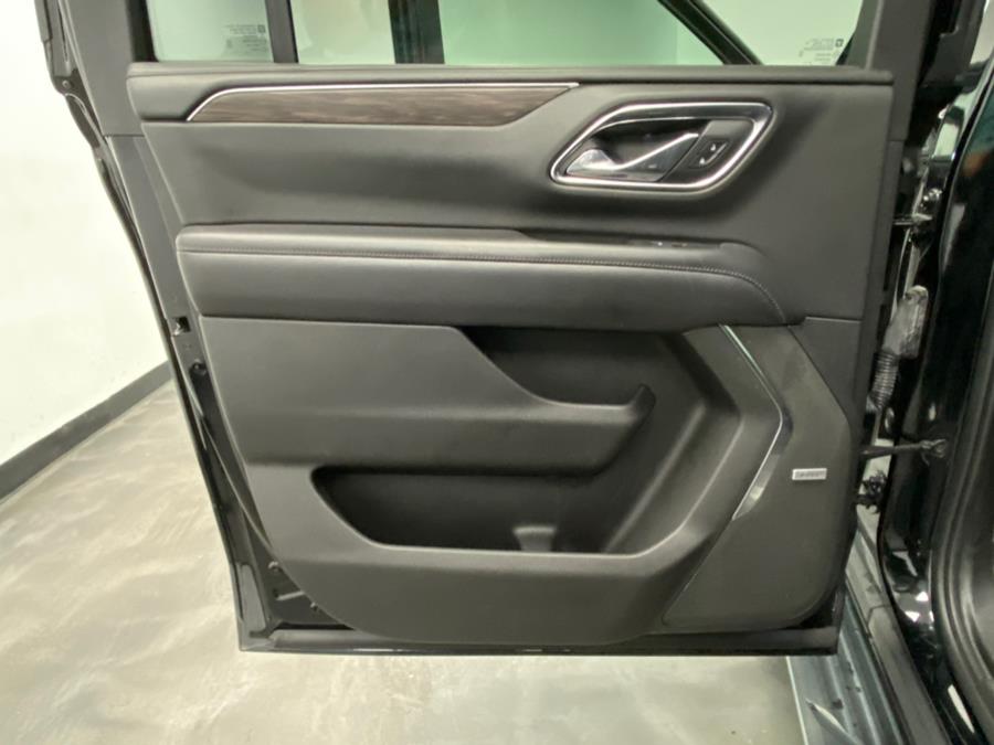 2021 Chevrolet Suburban 4WD 4dr LT photo