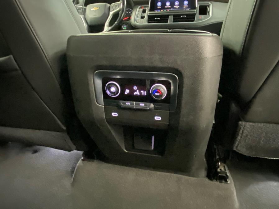 2021 Chevrolet Suburban 4WD 4dr LT photo