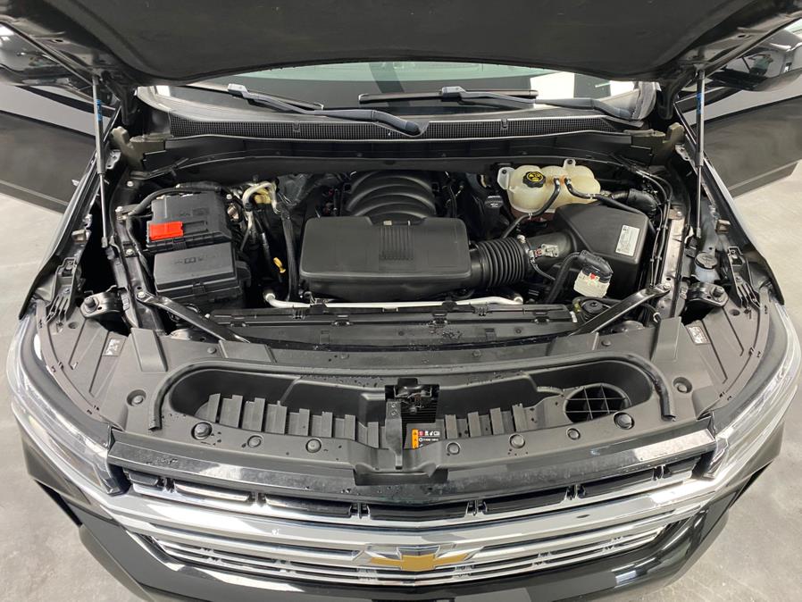 2021 Chevrolet Suburban 4WD 4dr LT photo