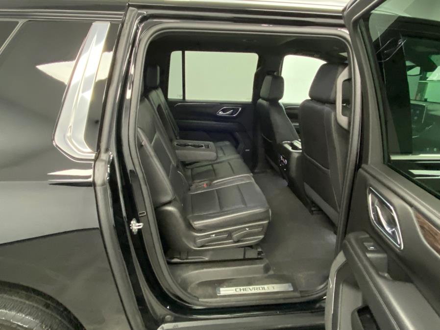 2021 Chevrolet Suburban 4WD 4dr LT photo