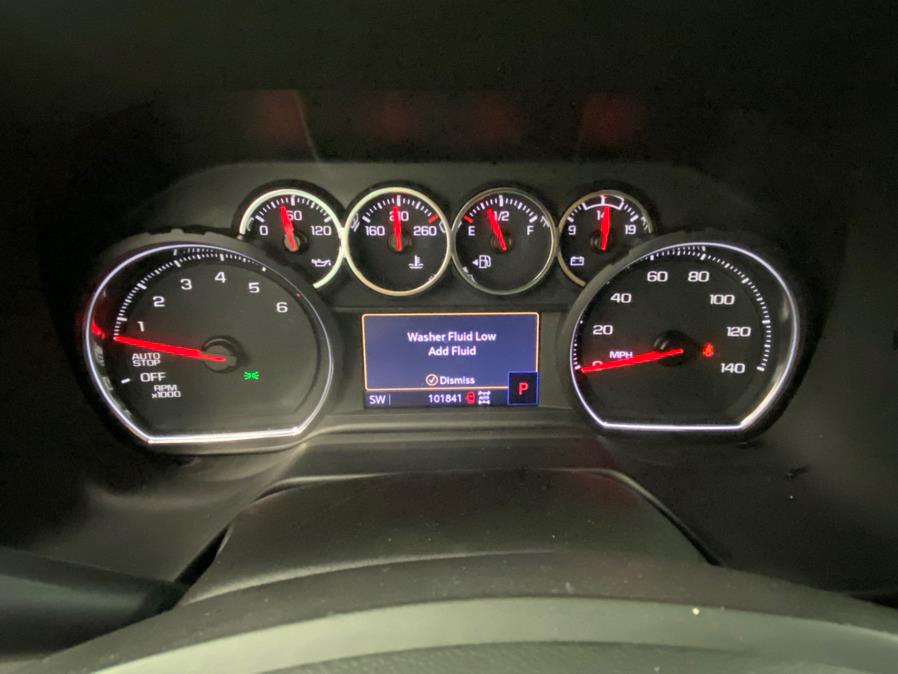 2021 Chevrolet Suburban 4WD 4dr LT photo
