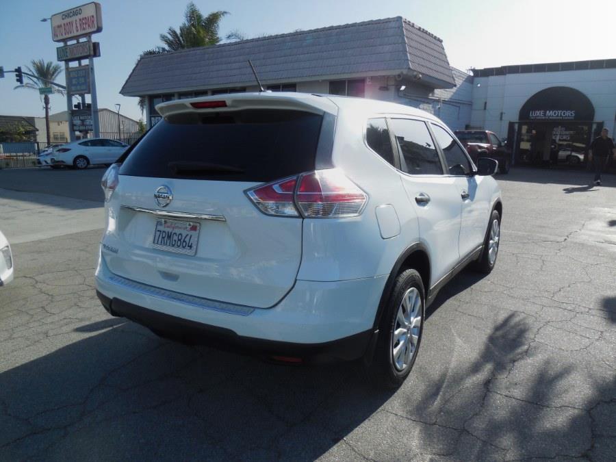 2016 Nissan Rogue FWD 4dr SV photo
