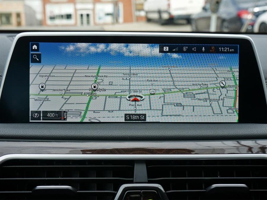 2022 BMW 7-Series 750i xDrive photo