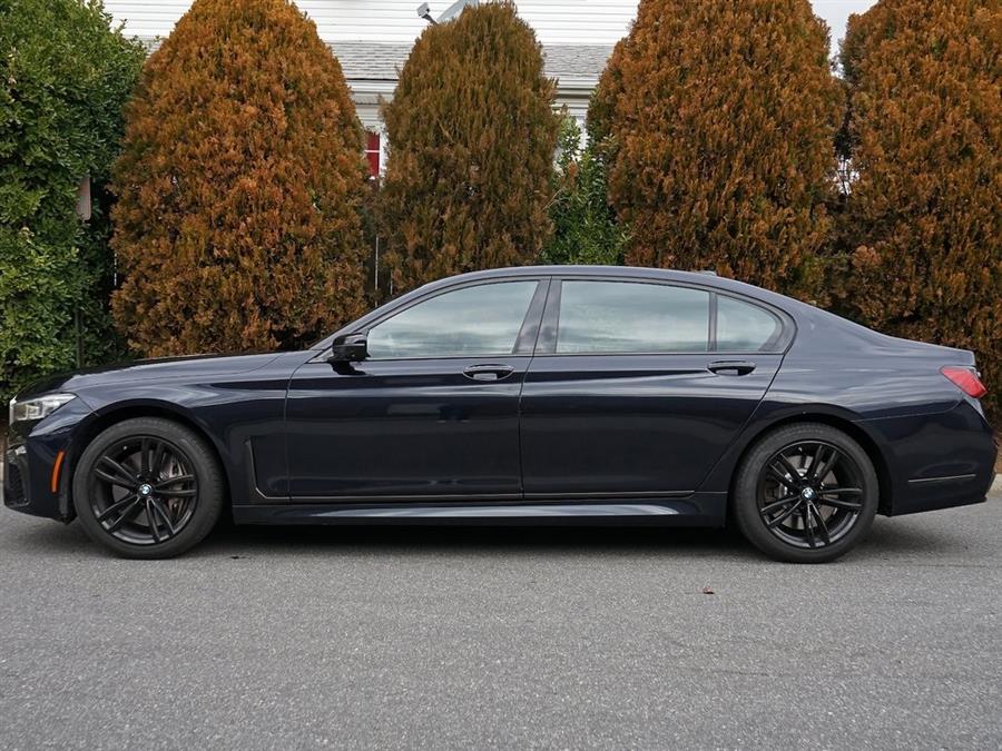 2022 BMW 7-Series 750i xDrive photo