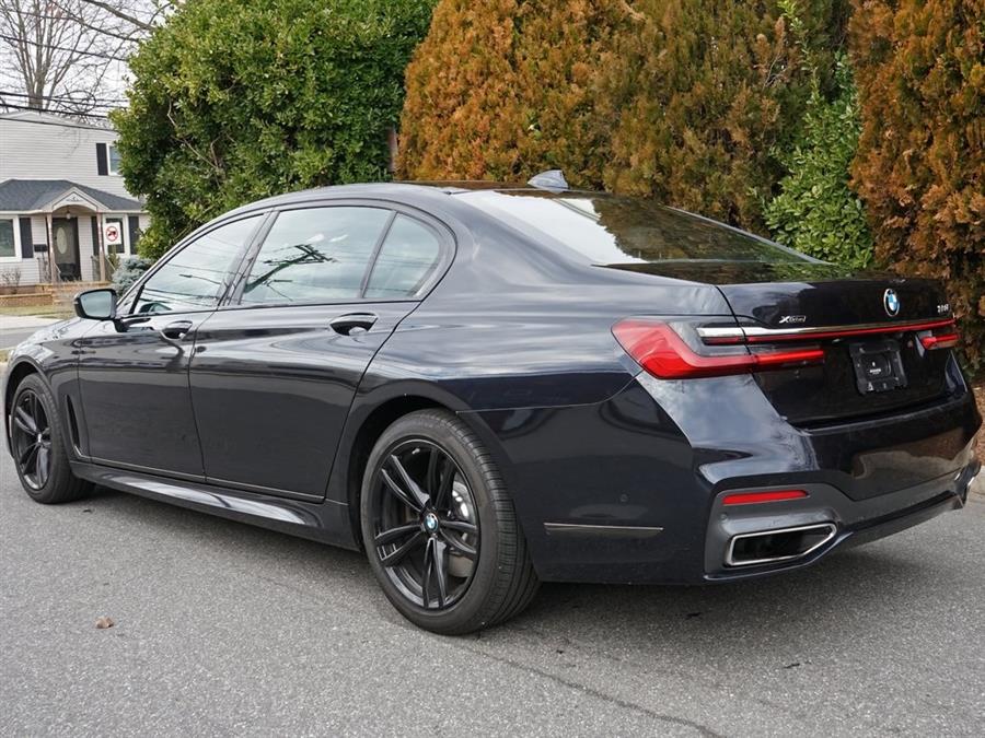 2022 BMW 7-Series 750i xDrive photo