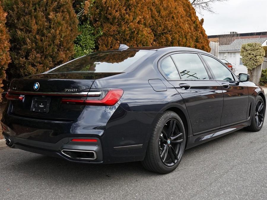 2022 BMW 7-Series 750i xDrive photo
