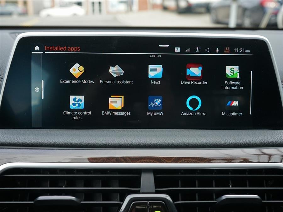 2022 BMW 7-Series 750i xDrive photo