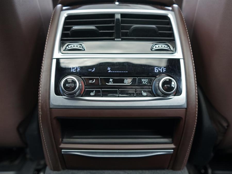 2022 BMW 7-Series 750i xDrive photo