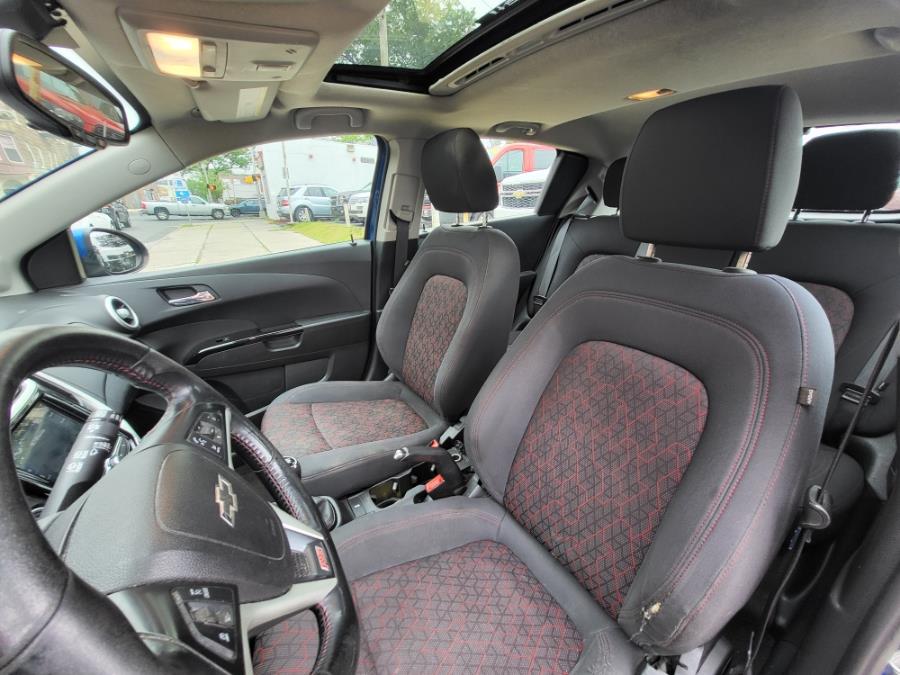 2018 Chevrolet Sonic 5dr HB Manual LT photo