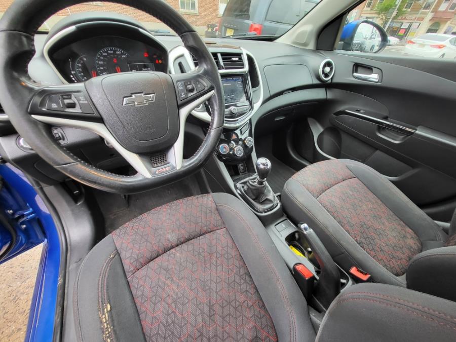2018 Chevrolet Sonic 5dr HB Manual LT photo