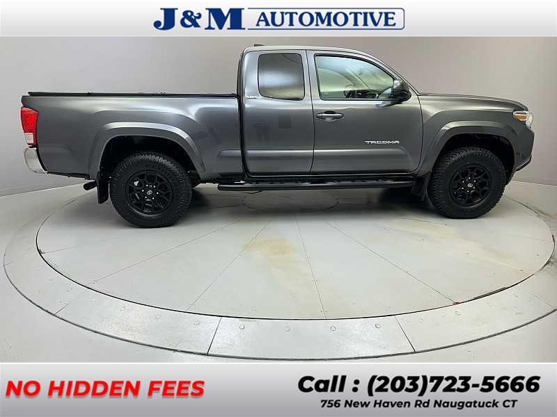 2021 Toyota Tacoma SR5 photo