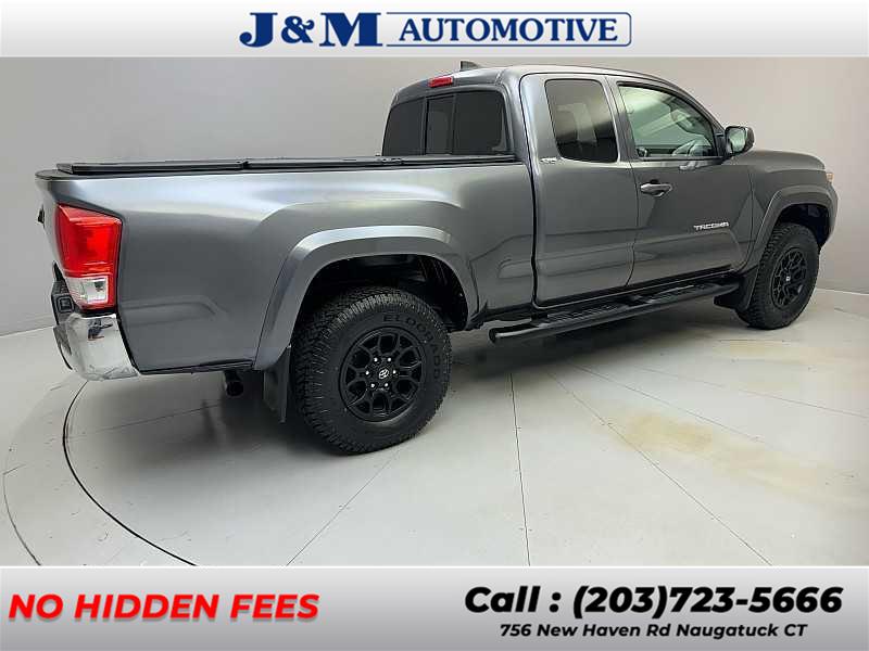 2021 Toyota Tacoma SR5 photo