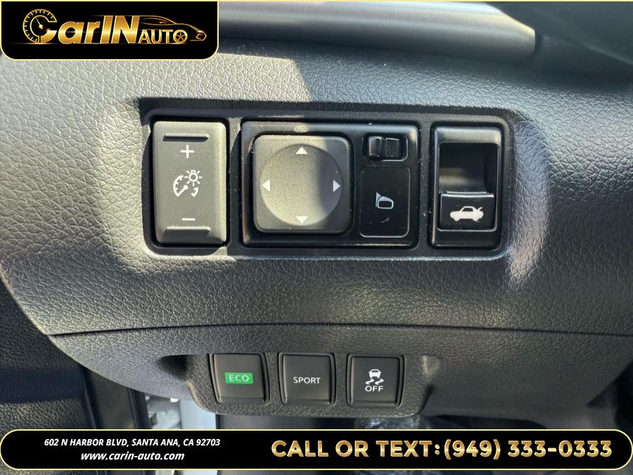 2016 Nissan Sentra 4dr Sdn I4 CVT SR photo