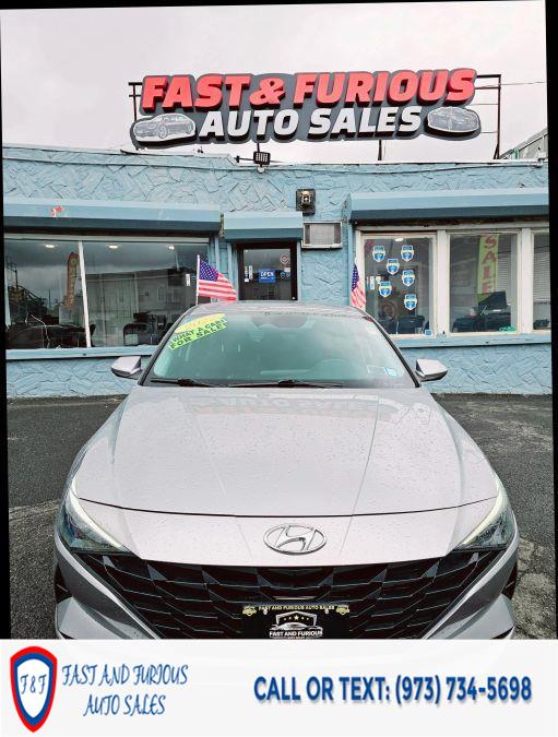 2022 Hyundai Elantra SEL Sedan 4D photo