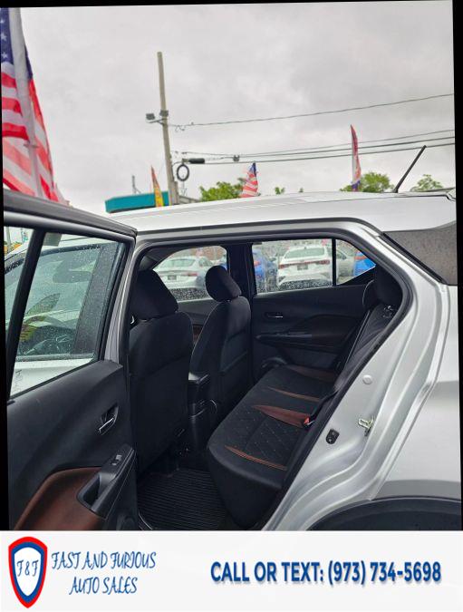 2020 Nissan Kicks SR Sport Utility 4D photo