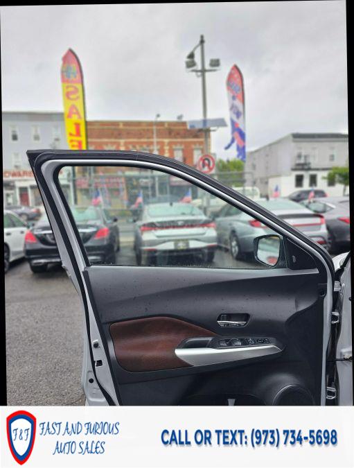 2020 Nissan Kicks SR Sport Utility 4D photo
