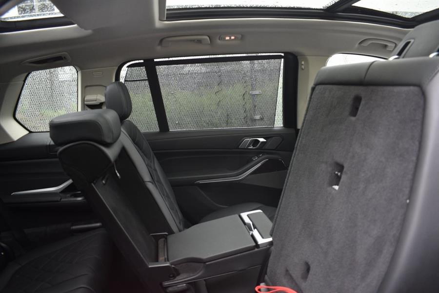 2024 BMW X7 xDrive40i photo