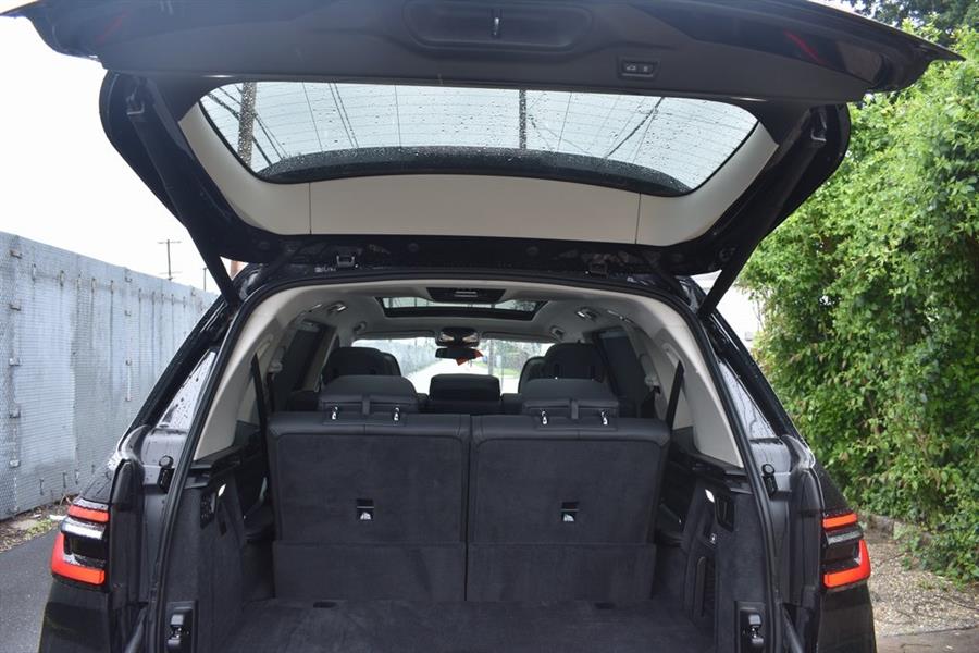 2024 BMW X7 xDrive40i photo