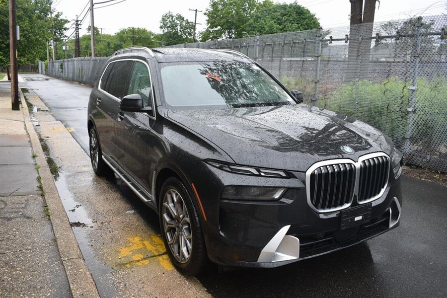 2024 BMW X7 xDrive40i photo