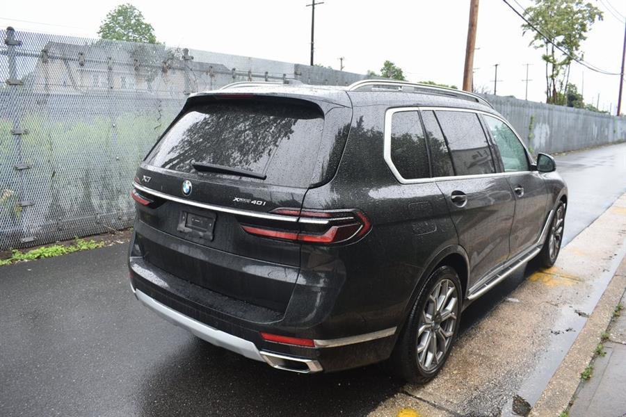 2024 BMW X7 xDrive40i photo