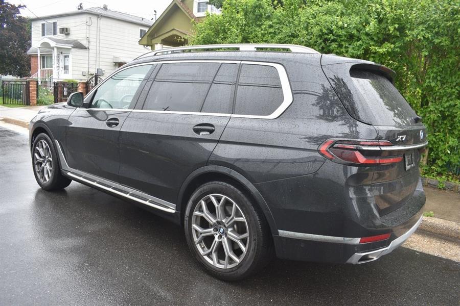 2024 BMW X7 xDrive40i photo