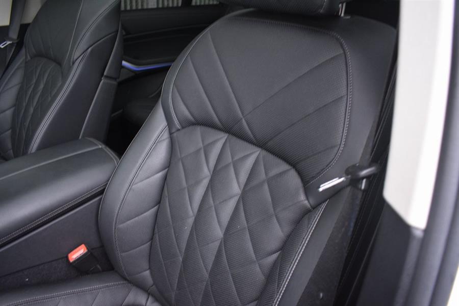 2024 BMW X7 xDrive40i photo
