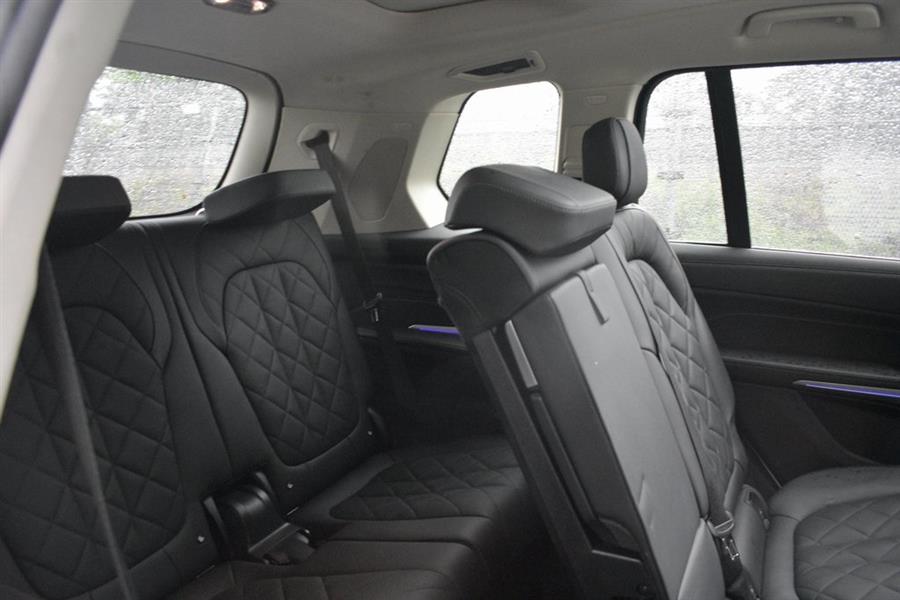 2024 BMW X7 xDrive40i photo