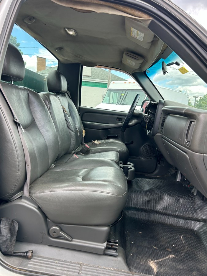 2006 Chevrolet Silverado 2500HD Reg Cab 133