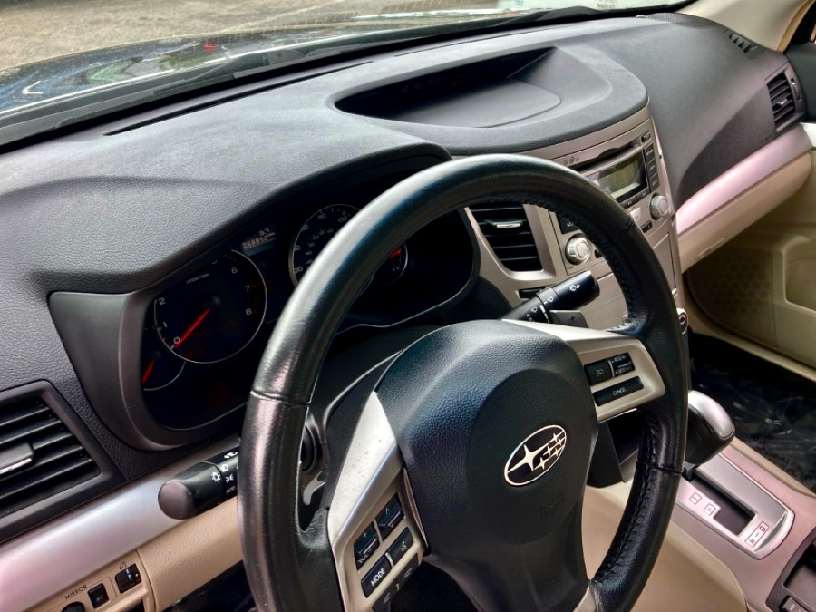 2013 Subaru Legacy 2.5i Sport photo