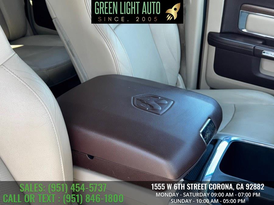 2016 RAM 1500 4WD Crew Cab 140.5