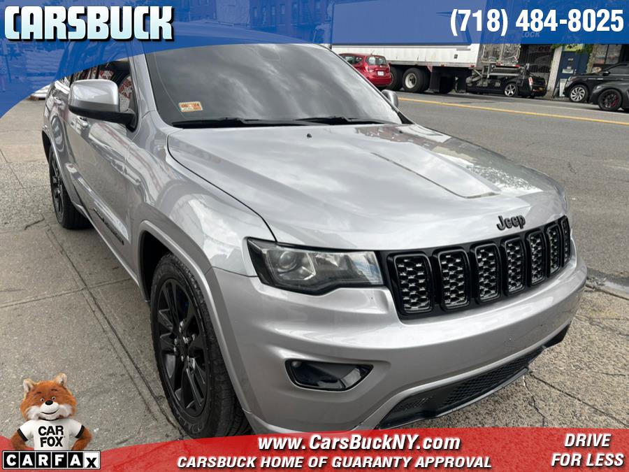 The 2019 Jeep Grand Cherokee Altitude 4x4 photos