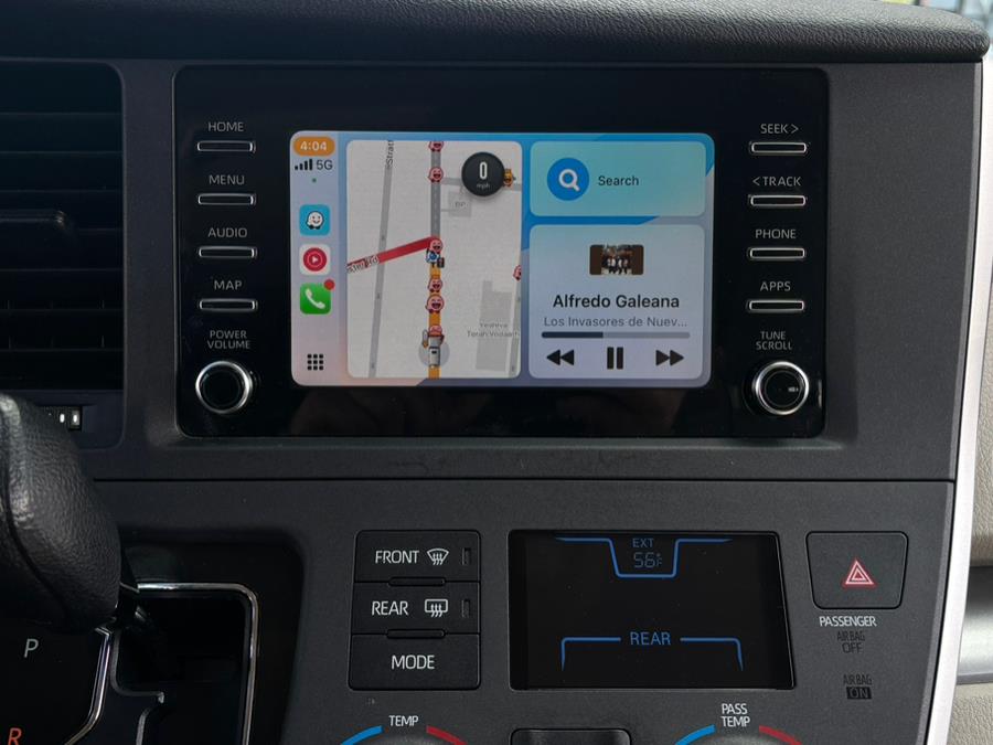 2020 Toyota Sienna L FWD 7-Passenger (Natl) photo