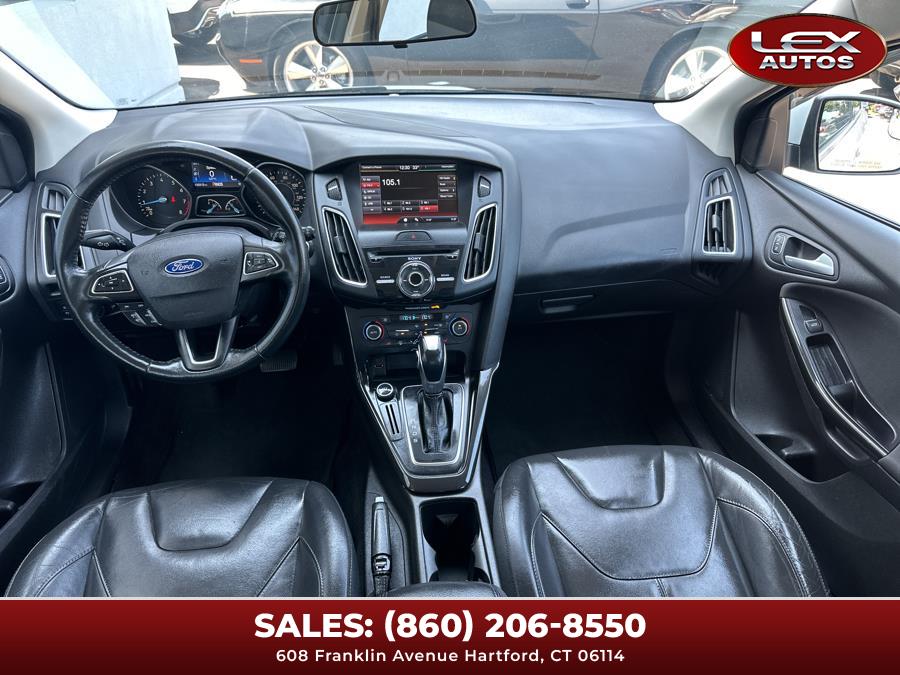 2015 Ford Focus 5dr HB Titanium photo