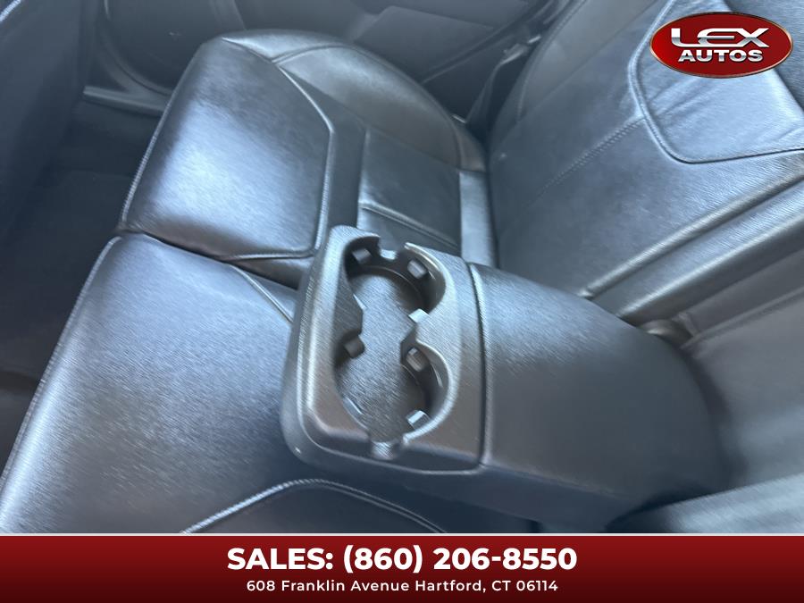 2015 Ford Focus 5dr HB Titanium photo