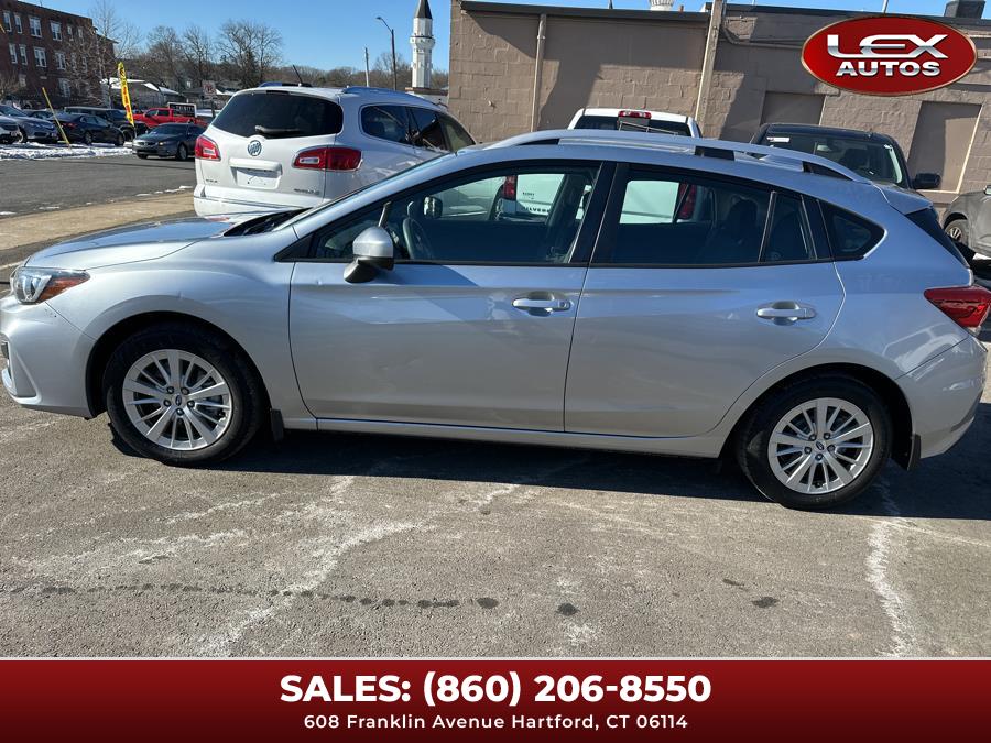 2017 Subaru Impreza 2.0i Premium 5-door CVT photo